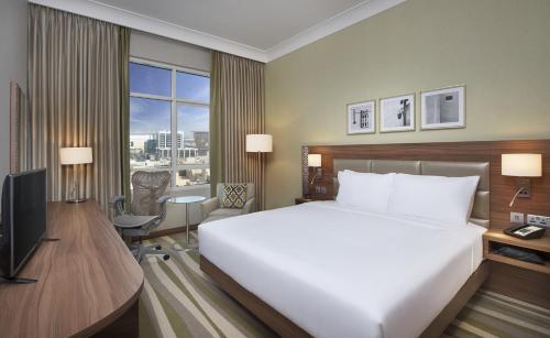 Hilton Garden Inn Dubai Al Muraqabat