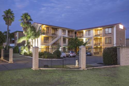 Burswood Lodge Motel Apartments