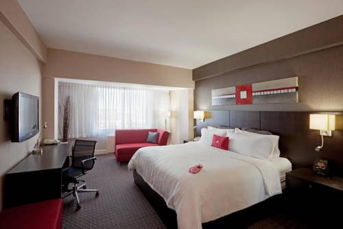 Crowne Plaza Montreal Airport