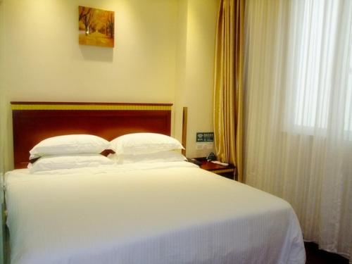 GreenTree Inn ShanXi ChangZhi West JieFang Street South YingXiong Road Express H