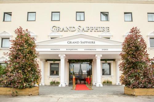 Grand Sapphire Hotel & Banqueting