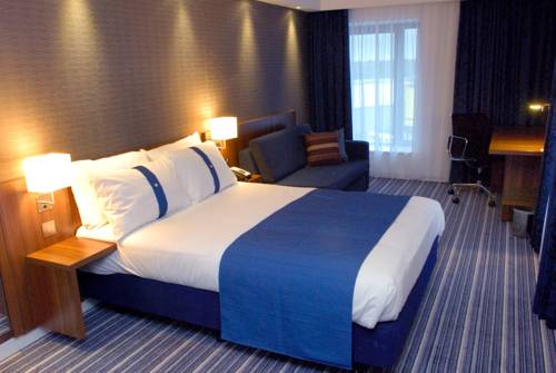 Holiday Inn Express Birmingham–South A45