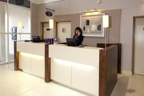 Premier Inn London Heathrow Airport (Bath Road)