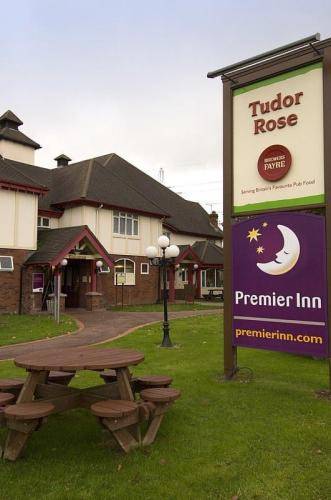 Premier Inn Wirral (Two Mills)