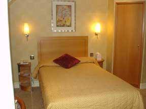 Ramada Crawley-Gatwick