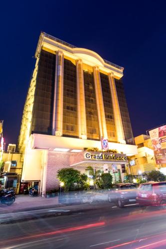 Hotel Grand Residence