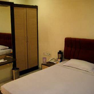 Hotel Savera Residency