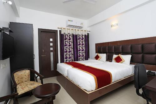 OYO Rooms 170 Hotel Galaxy