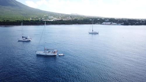 Pinneys Beach Hotel Nevis