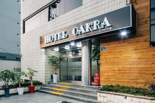 Oakra Hotel