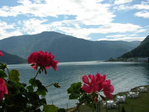 Hofslund Fjord Hotel