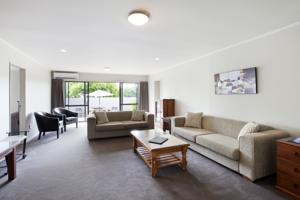 Colonial Court Motor Inn Hotel  Motels  Tauranga