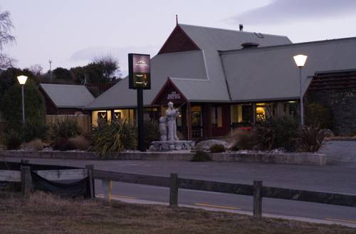 Lake Hawea Hotel