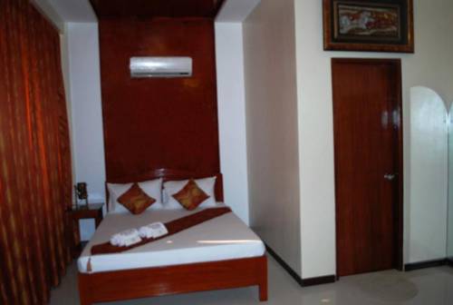 Aquari Travelers Suites