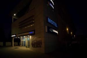 Motel Subaru Hotel  Motels  Warsaw