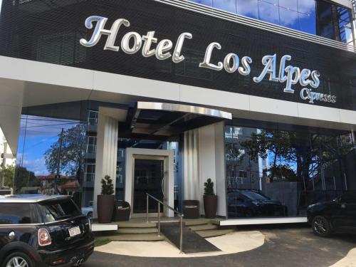 Hotel Los Alpes Cipreses