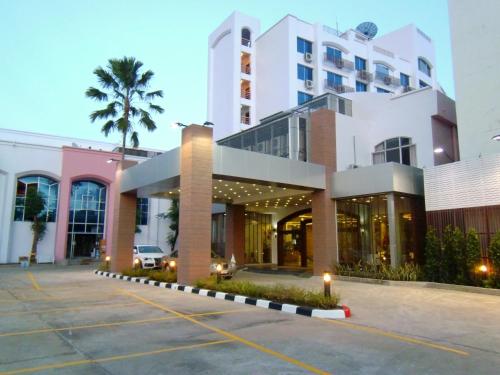 Mayflower Grande Hotel Phitsanulok