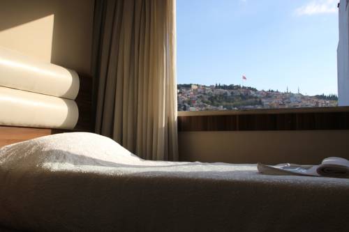 Nil & Alav Hotel