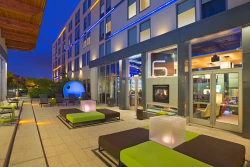 Aloft Boston Seaport