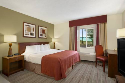 Baymont Inn & Suites Evansville North