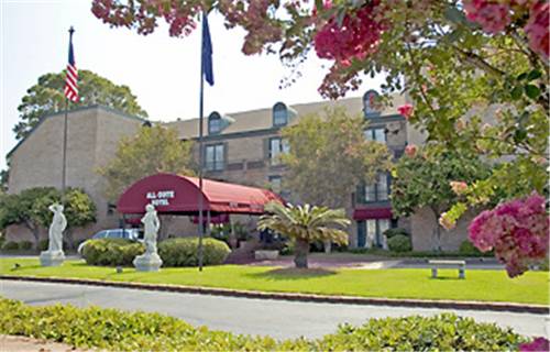 Best Western Chateau Louisiana Suite Hotel