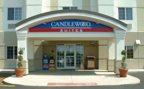 Candlewood Suites Waterloo- Cedar Falls