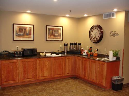 Country Hearth Inn & Suites Edwardsville