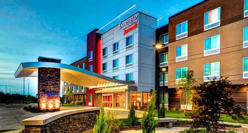 Fairfield Inn & Suites by Marriott Lansing at Eastwood