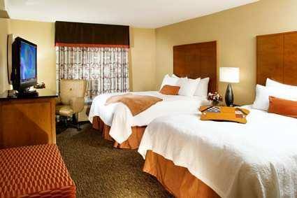 Hampton Inn & Suites Columbus-Easton Area