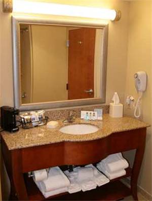 Hampton Inn & Suites West Haven