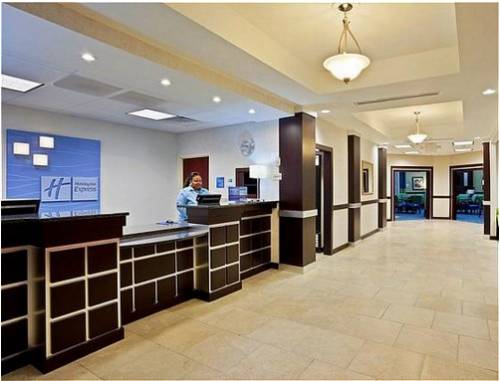 Holiday Inn Express Hotel and Suites Akron South-Airport Area