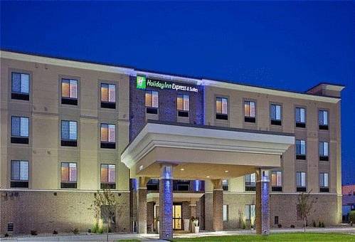 Holiday Inn Express Hotel and Suites Lincoln Airport