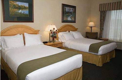 Holiday Inn Express Hotel & Suites Watertown - Thousand Islands