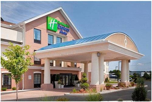 Holiday Inn Express Hotel & Suites Westfield