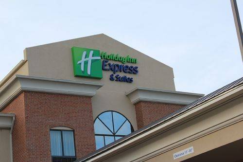 Holiday Inn Express Niles