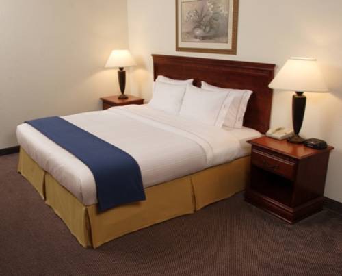 Holiday Inn Express & Suites Denver North - Thornton