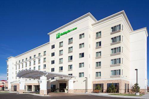 Holiday Inn & Suites Denver Airport