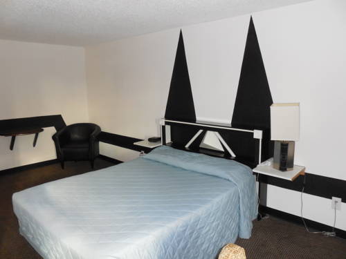 Kennewick Suites