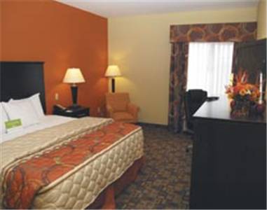 La Quinta Inn & Suites Tulsa Airport / Expo Square