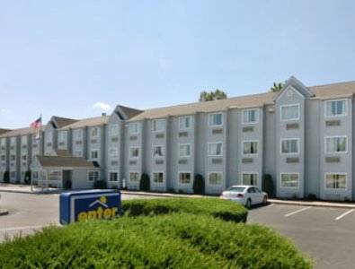 Microtel Inn by Wyndham Charleston South