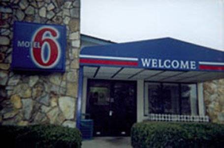 Motel 6 Canton