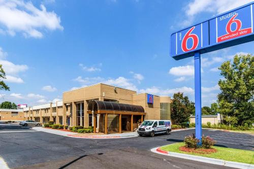 Motel 6 Charlotte NC