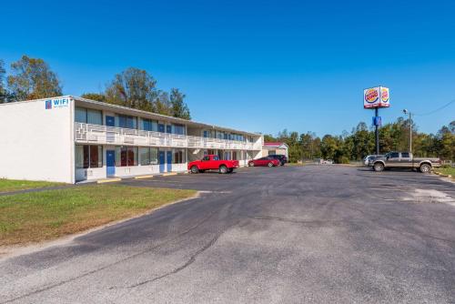 Motel 6 Connelly Springs