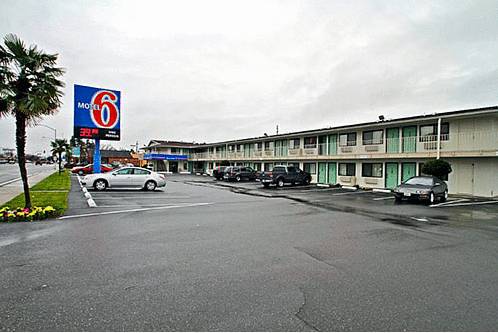 Motel 6 Fresno - Blackstone North