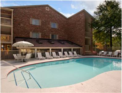 Nashville Airport Inn & Suites