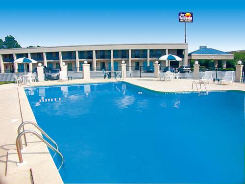 New Valdosta Inn and Suites