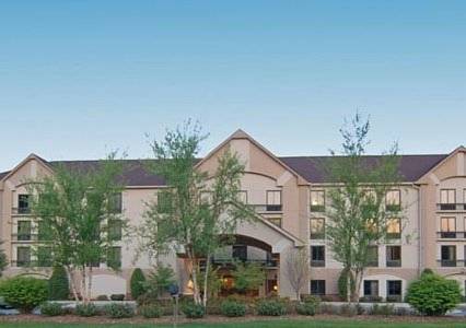 Quality Inn & Suites Biltmore South