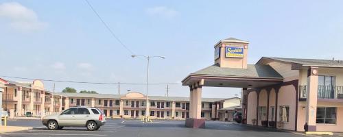 Scottish Inn & Suites