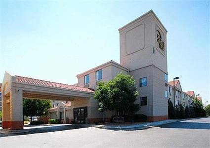 Econo Lodge Denver International Airport