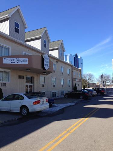 Waldorf Niagara Hotel